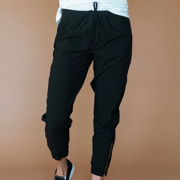 ALBION Black Jetsetter Nylon Lightweight Jogger Active Pant Size X-Small Petite - Picture 1 of 13